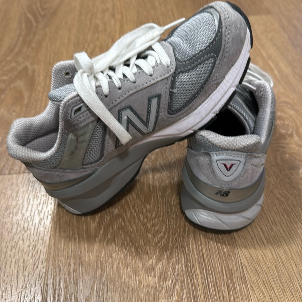 New balance 990v5